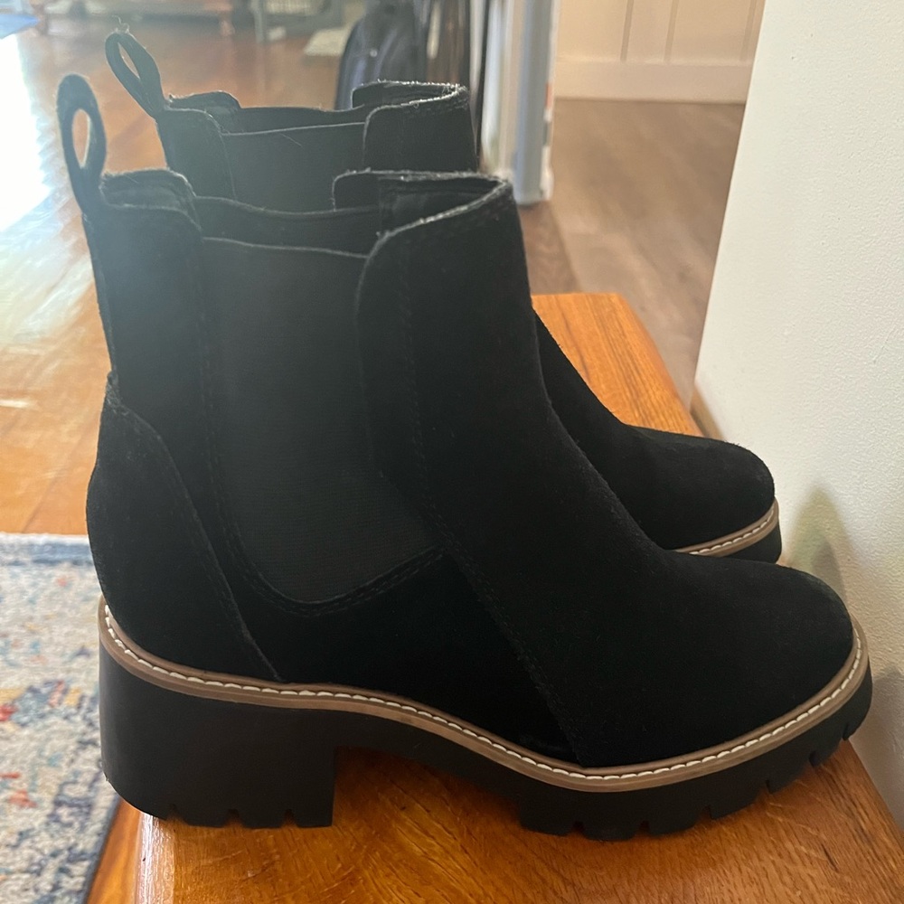 Black Women’s Dolce Vita Halina boots - size 8.5
